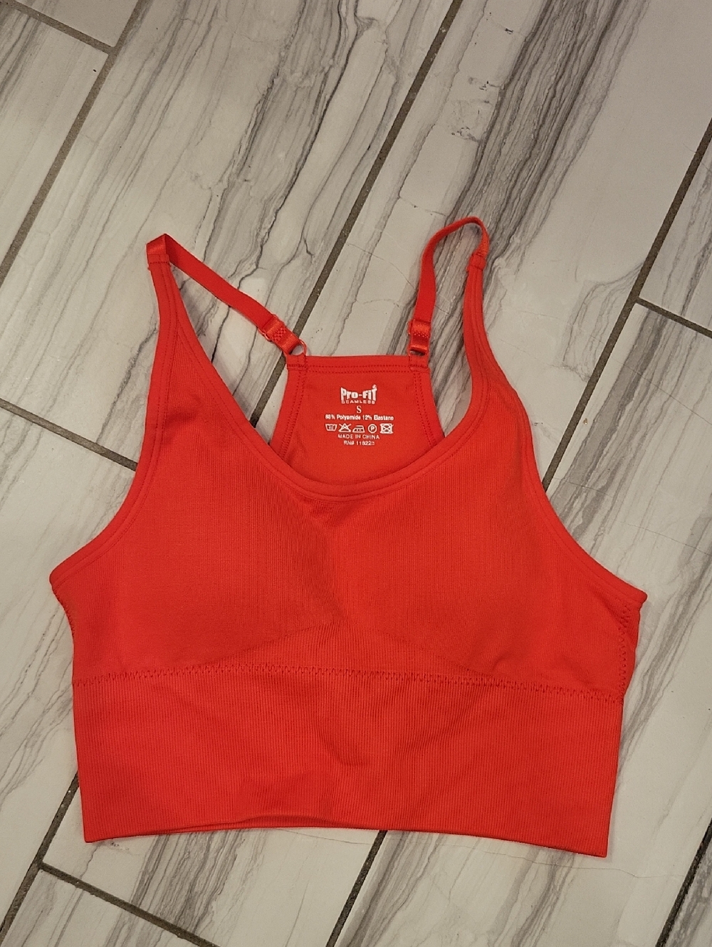 Women's Red Seamless Sports Bralette